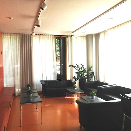 Jugendherberge Stuttgart Neckarpark Εξωτερικό φωτογραφία