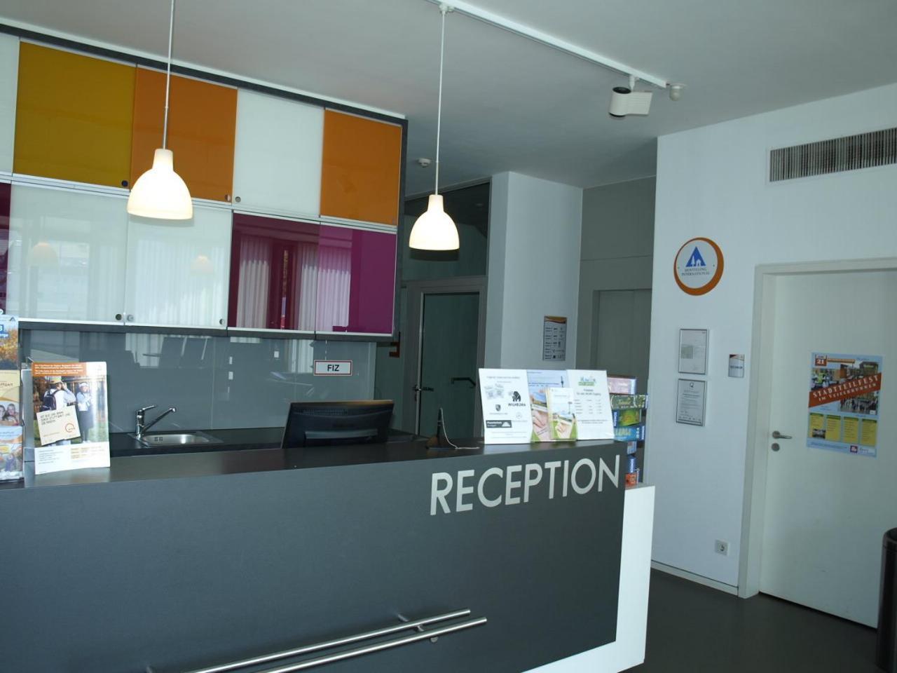 Jugendherberge Stuttgart Neckarpark Εξωτερικό φωτογραφία