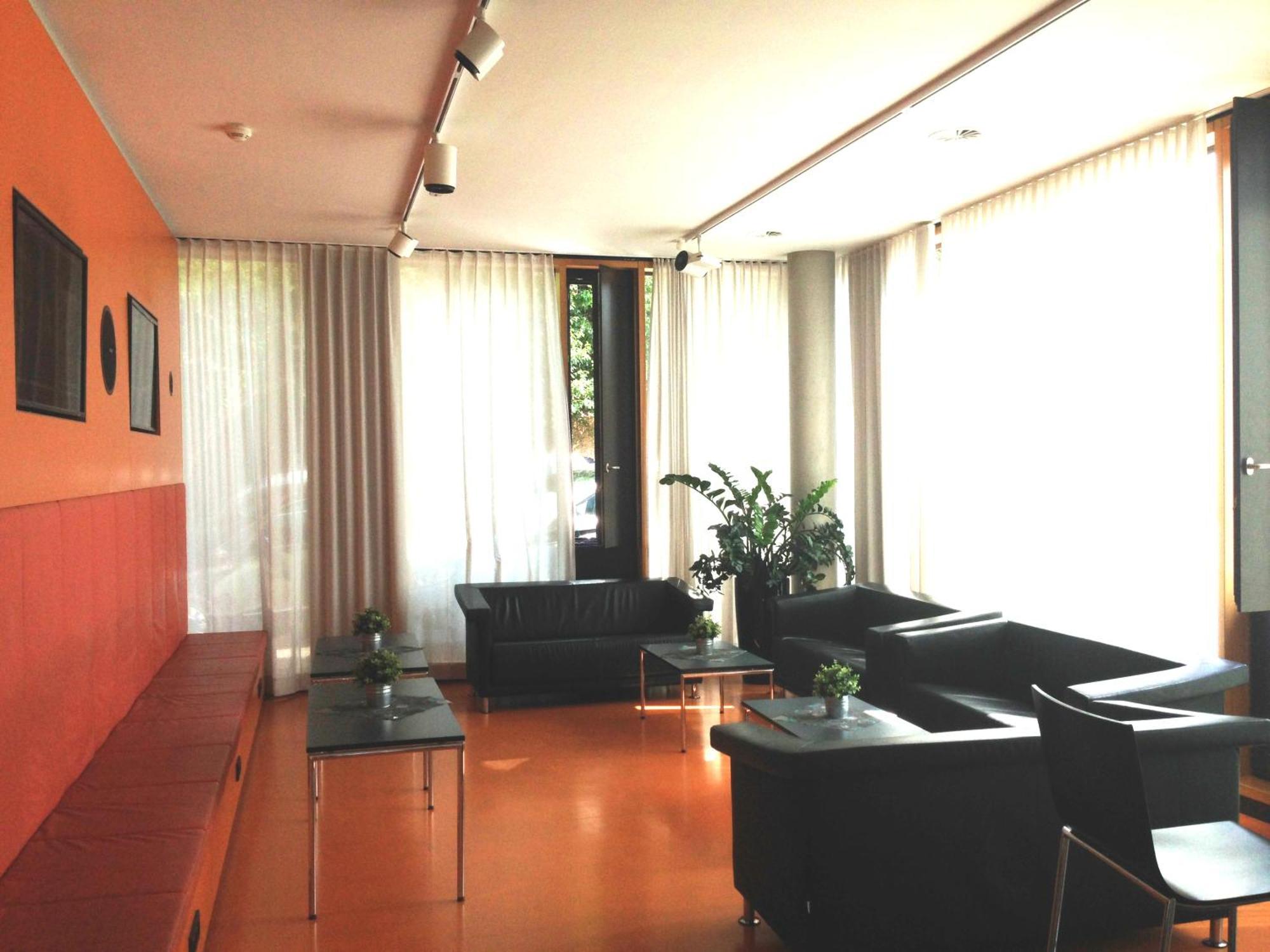 Jugendherberge Stuttgart Neckarpark Εξωτερικό φωτογραφία