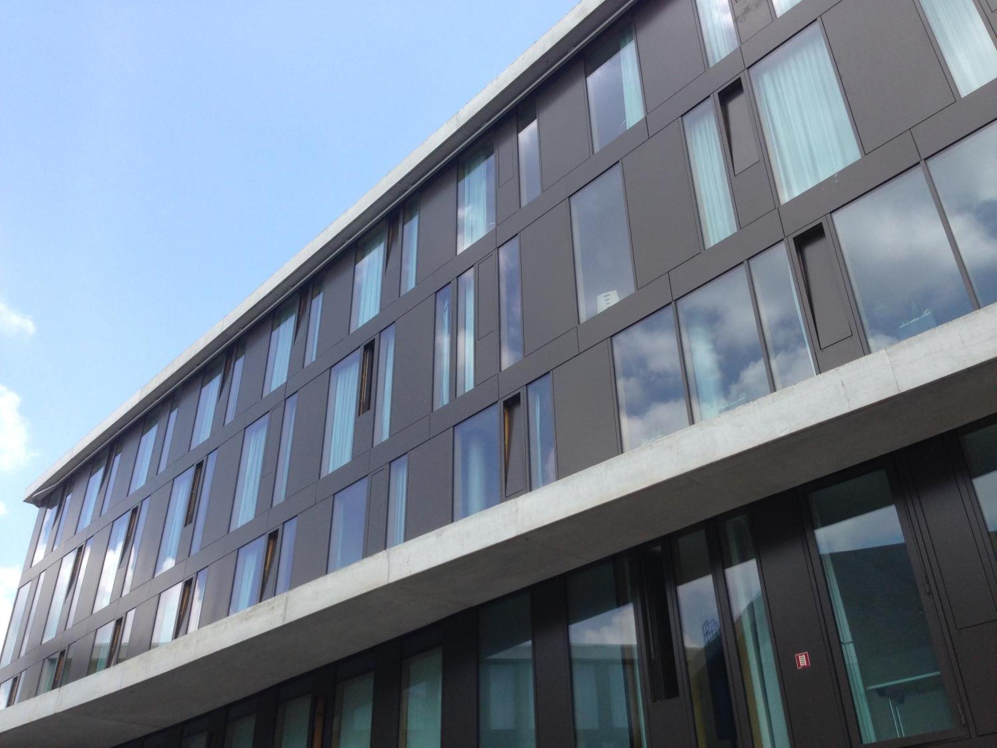 Jugendherberge Stuttgart Neckarpark Εξωτερικό φωτογραφία